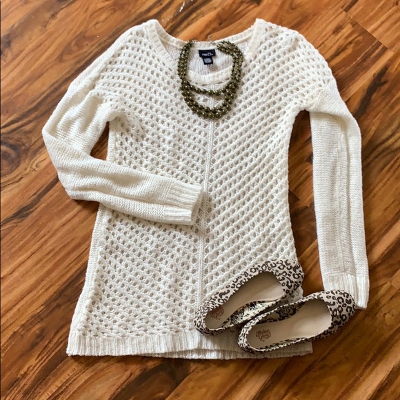 Cream Sweater - Picture 1 of 4
